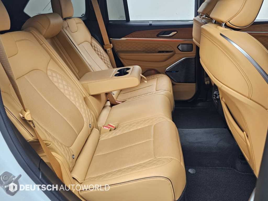 Jeep Cherokee — photo 12