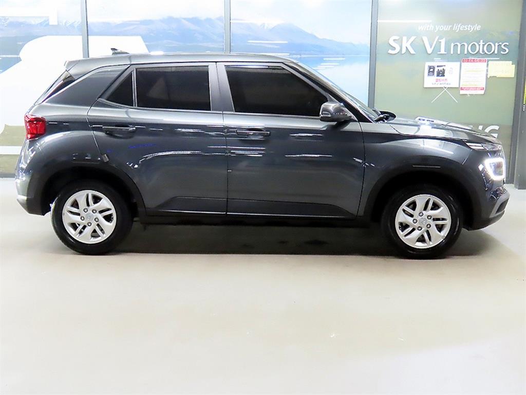 Hyundai Venue — photo 03