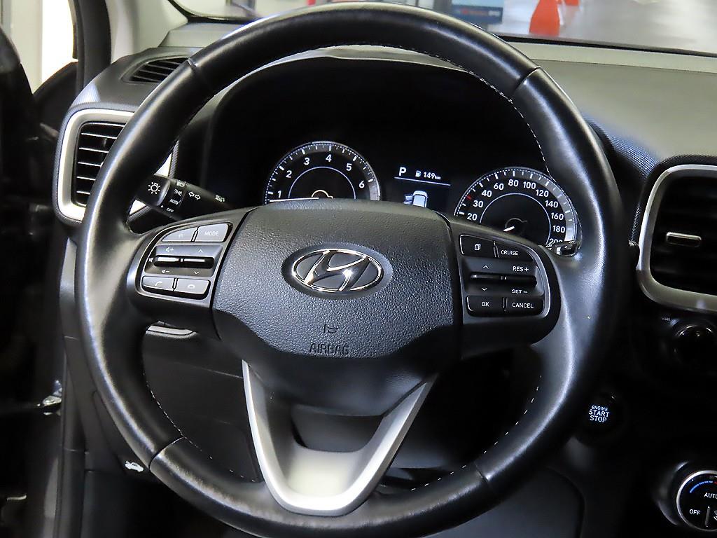Hyundai Venue — photo 08
