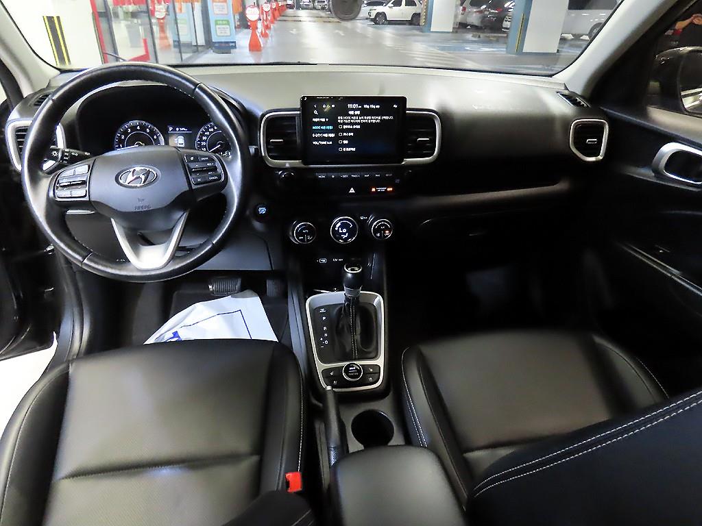 Hyundai Venue — photo 10