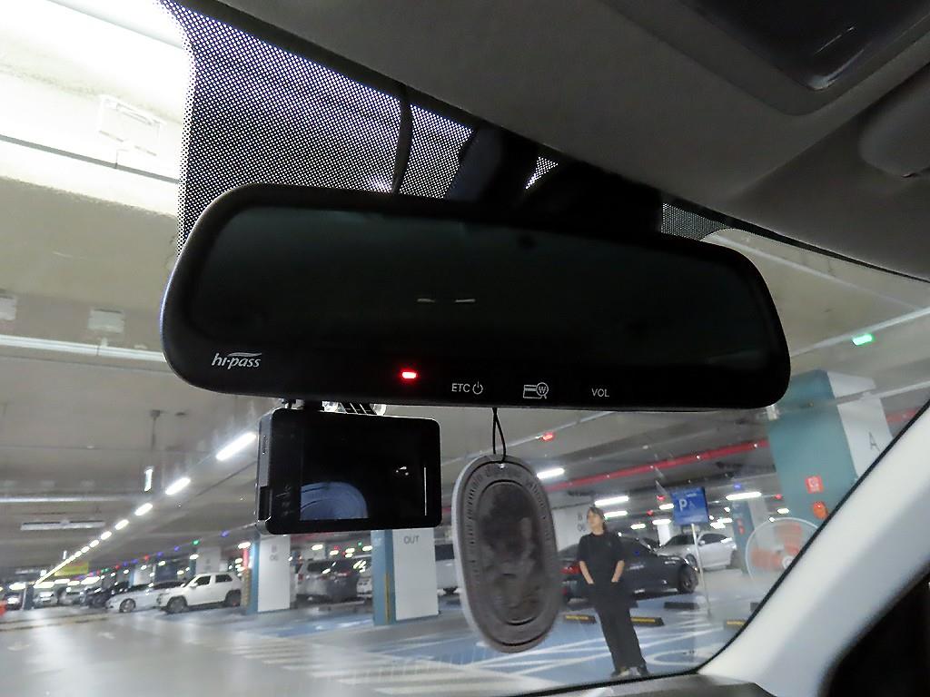 Hyundai Venue — photo 14