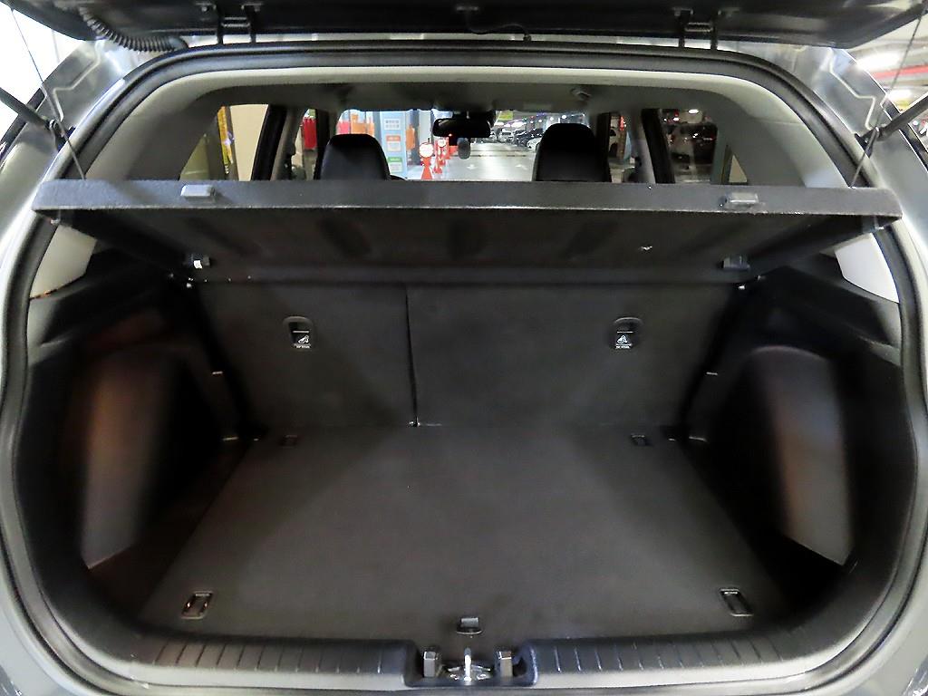 Hyundai Venue — photo 18