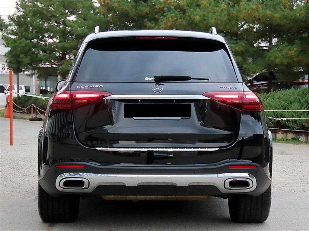 Mercedes-Benz GLE-Class — photo 04