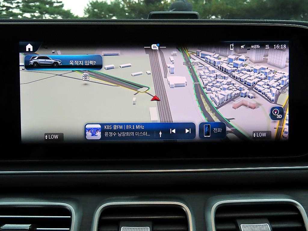 Mercedes-Benz GLE-Class — photo 13
