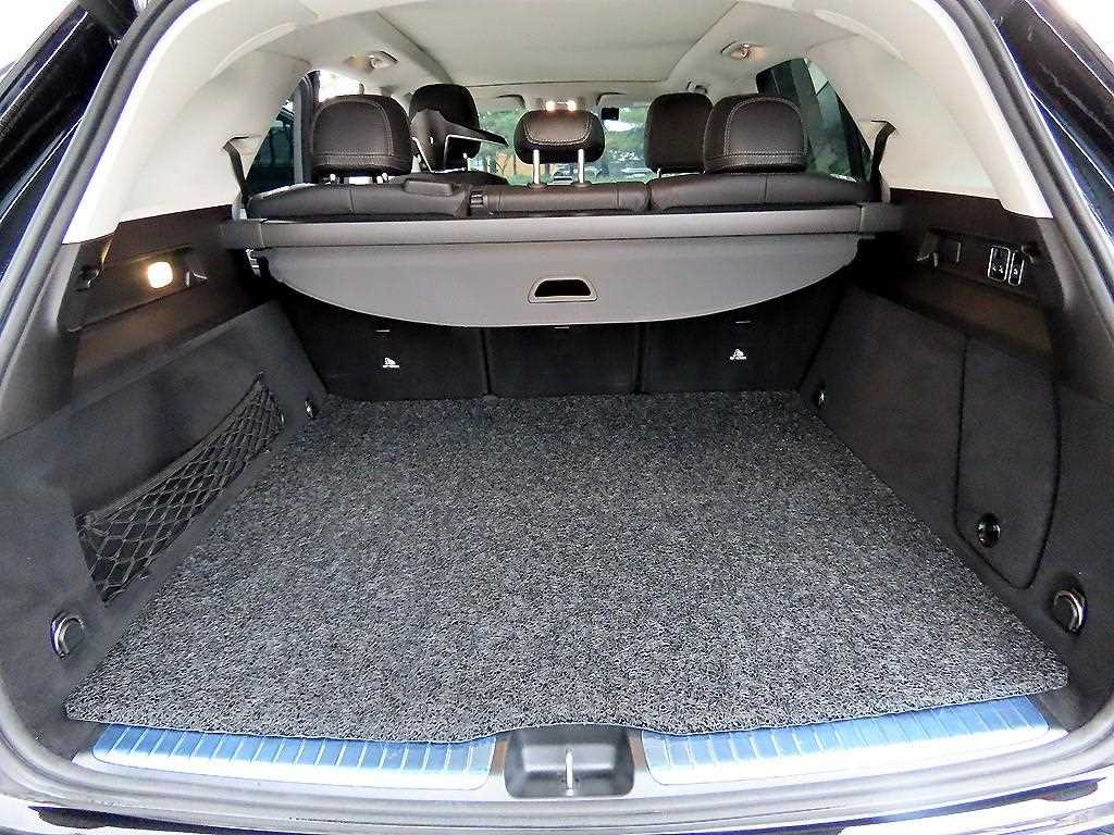 Mercedes-Benz GLE-Class — photo 16