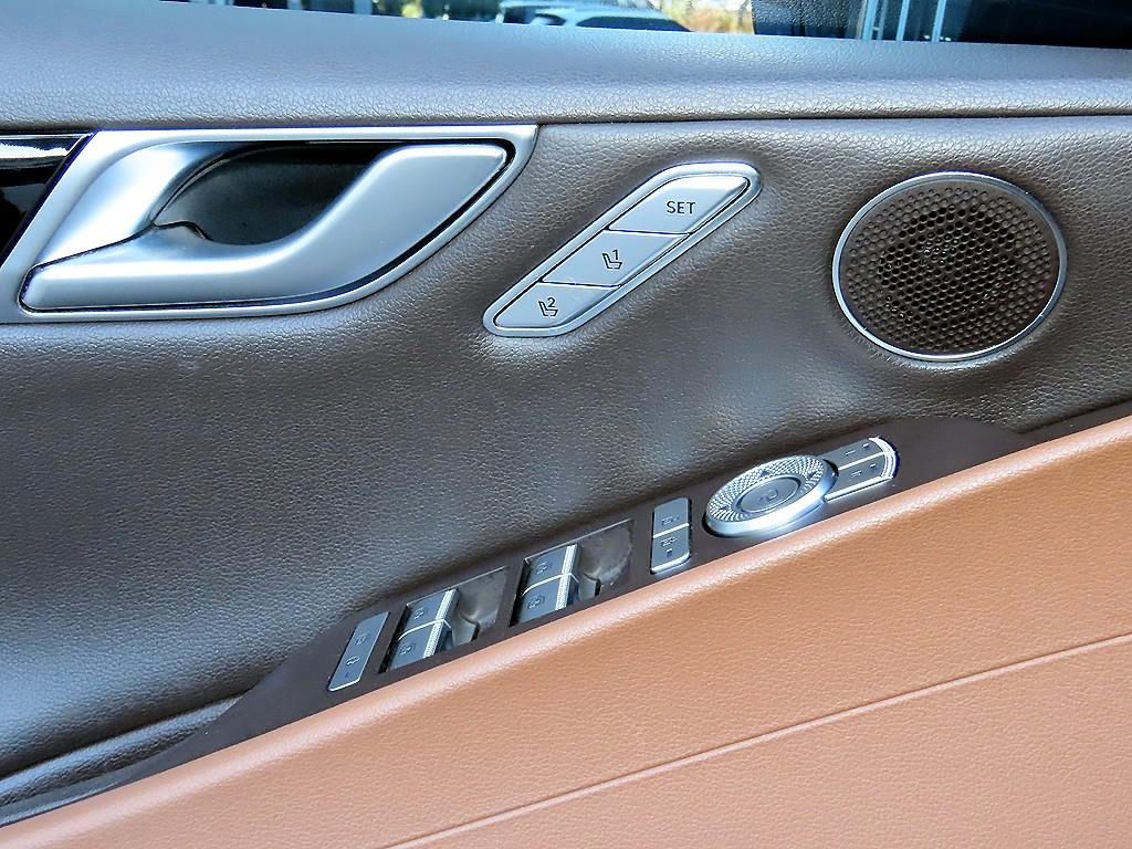 Genesis G80 — photo 12