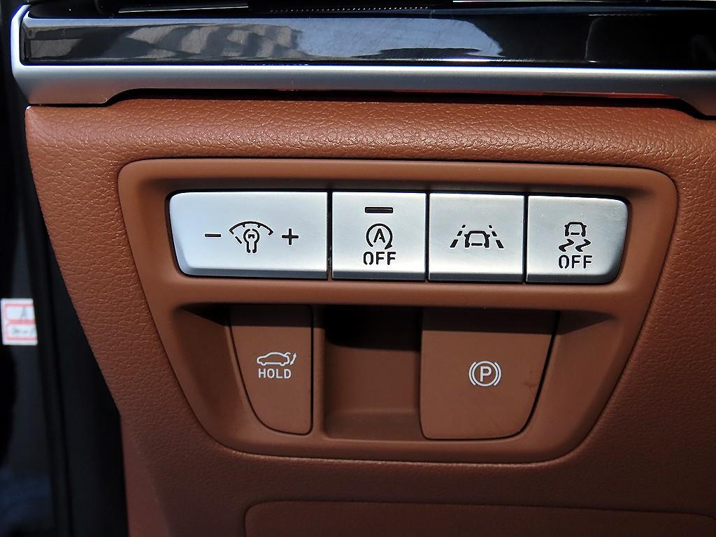 Genesis G80 — photo 13
