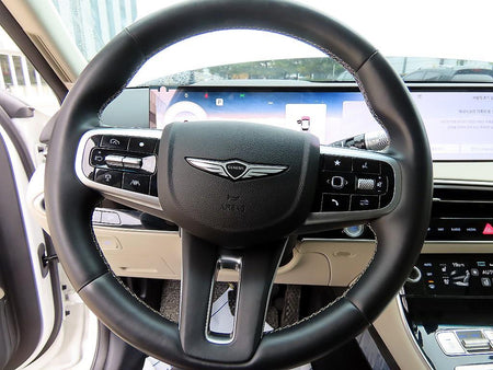 Genesis GV70 — photo 08