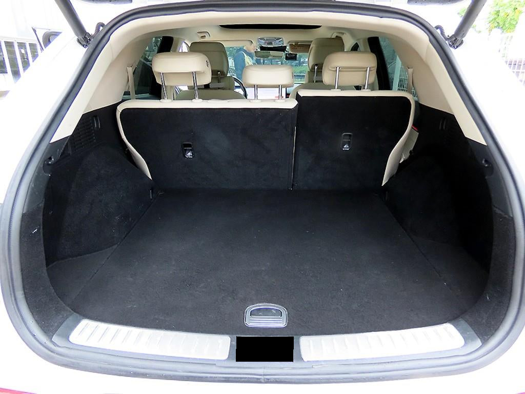 Genesis GV70 — photo 17