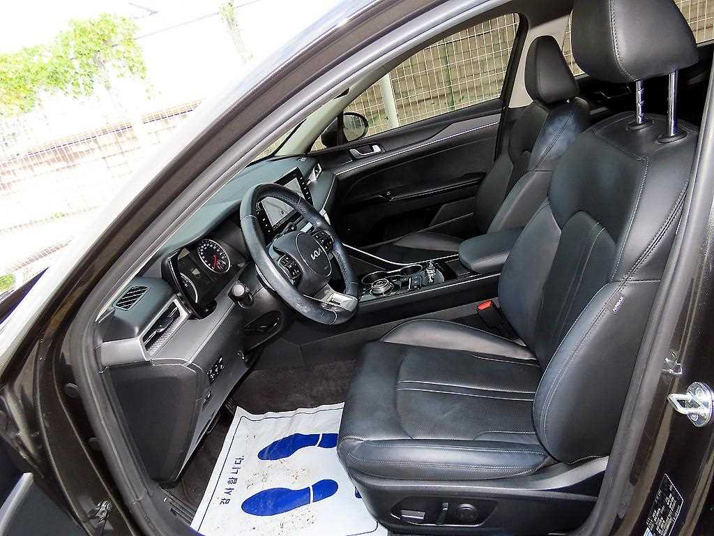 Kia K5 — photo 05