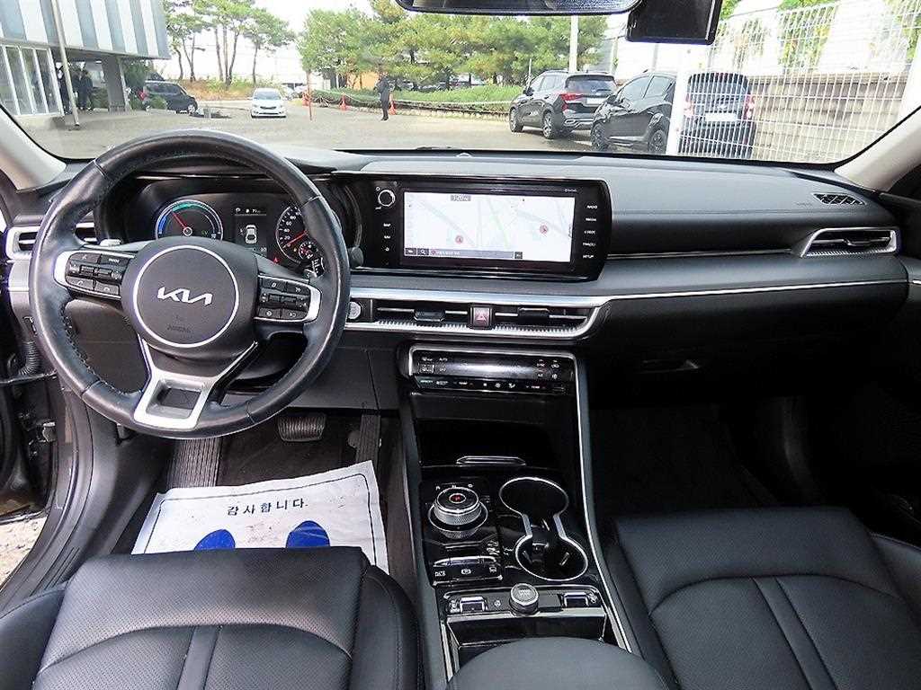 Kia K5 — photo 07