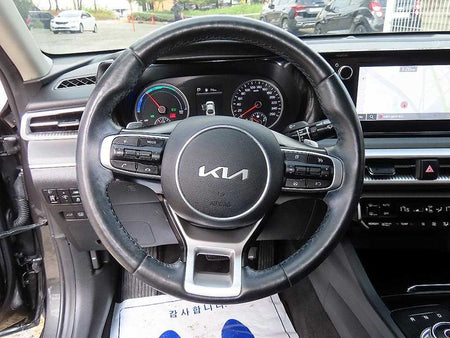 Kia K5 — photo 08