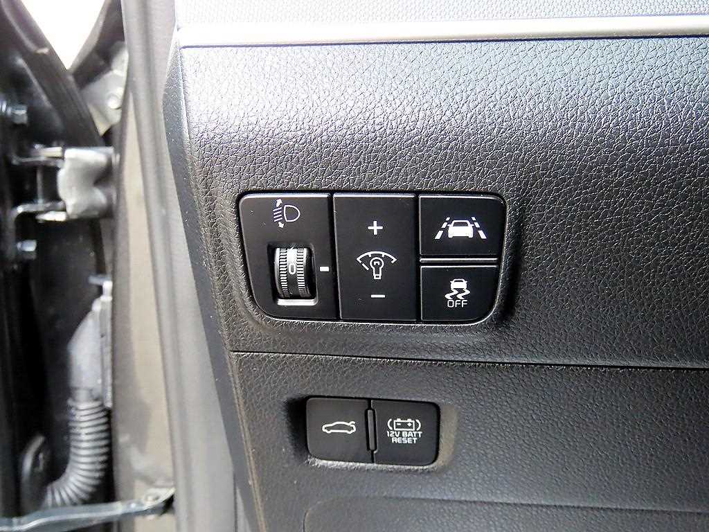 Kia K5 — photo 12