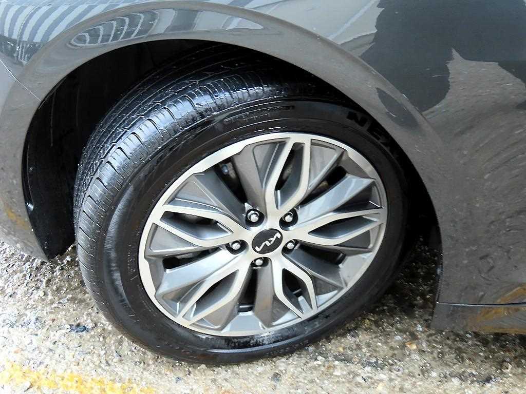 Kia K5 — photo 19