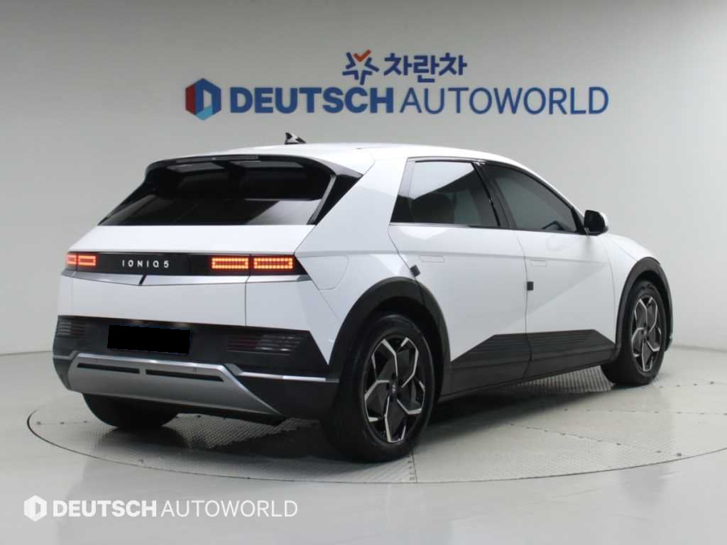 Hyundai Ioniq5 — photo 02