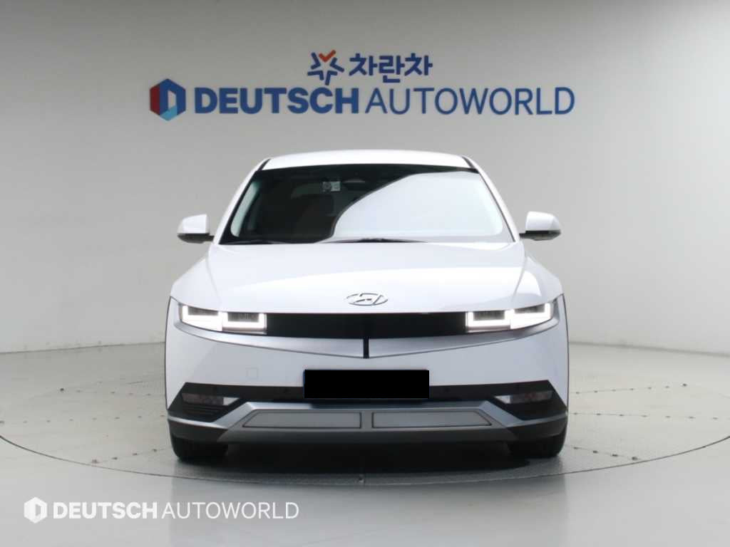 Hyundai Ioniq5 — photo 03