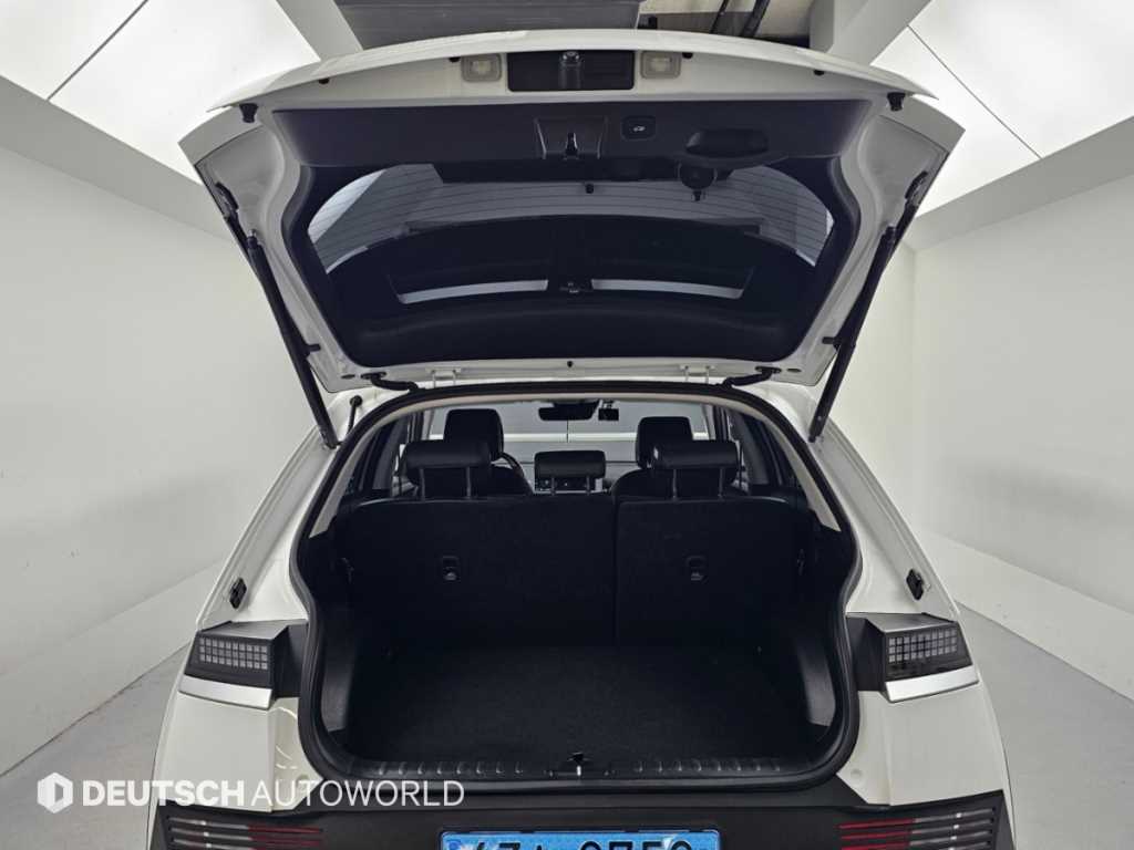 Hyundai Ioniq5 — photo 19