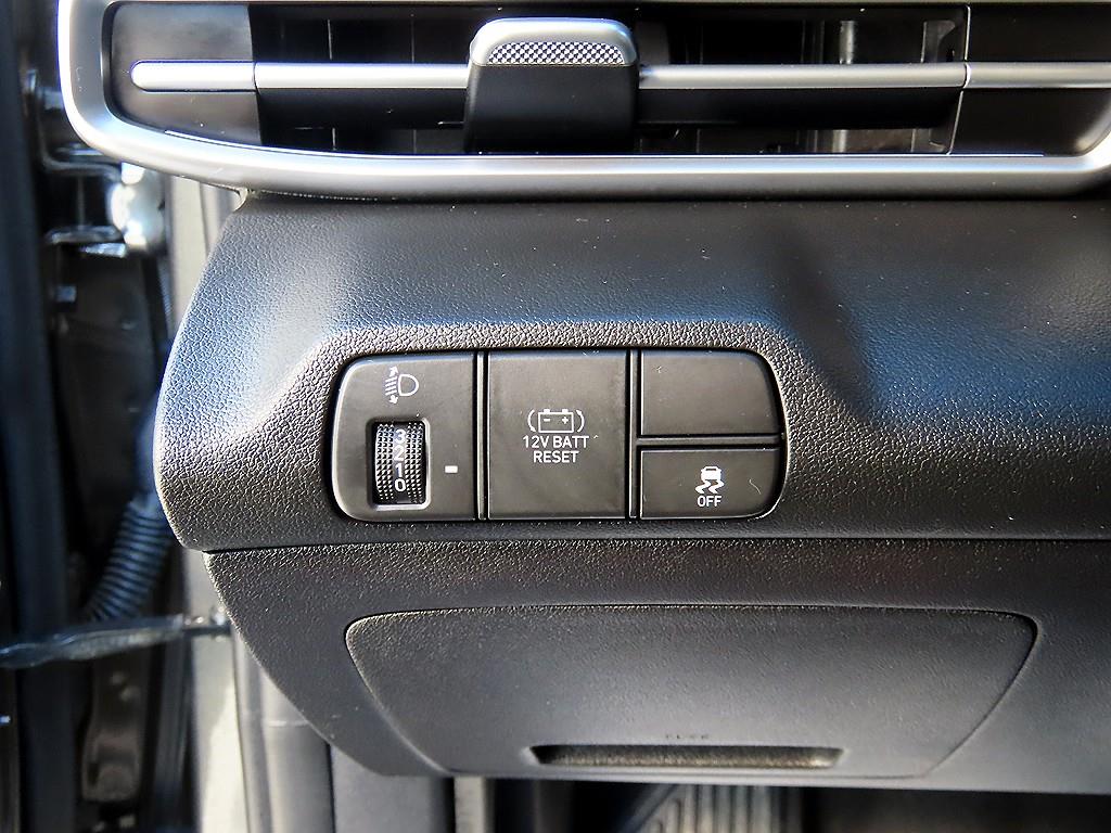 Hyundai Avante — photo 12