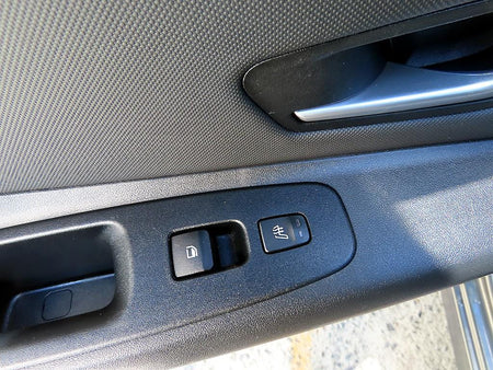 Hyundai Avante — photo 17