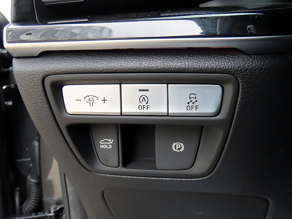 Genesis G80 — photo 13