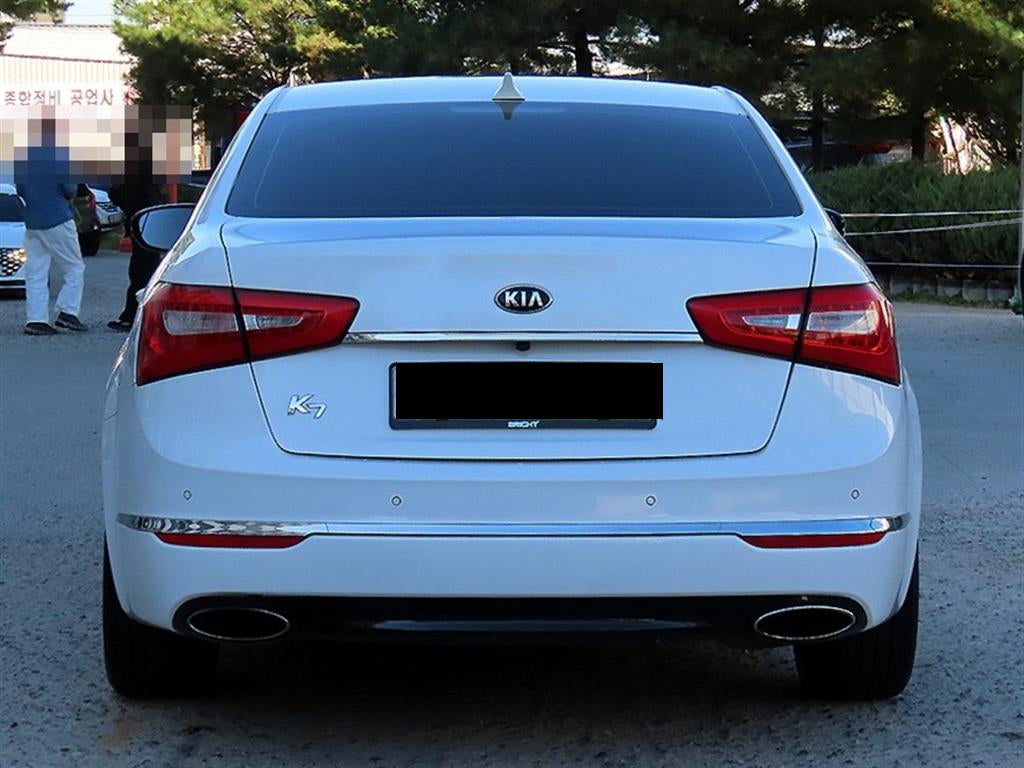 Kia K7 — photo 04