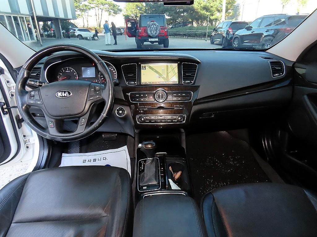 Kia K7 — photo 07