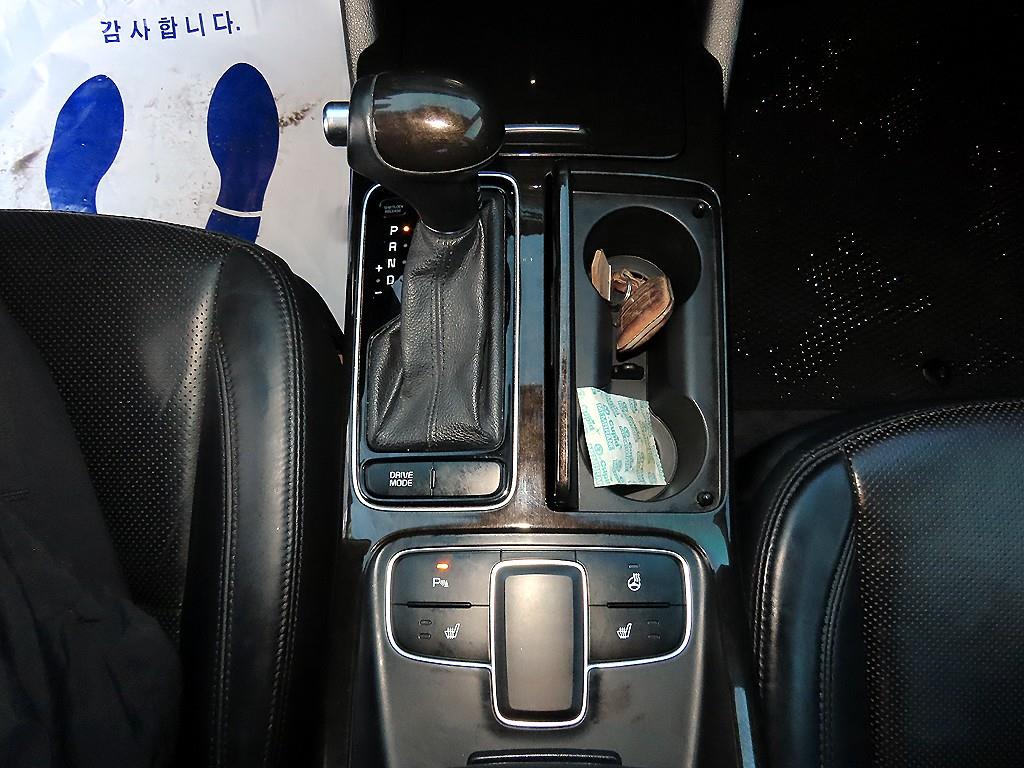 Kia K7 — photo 10
