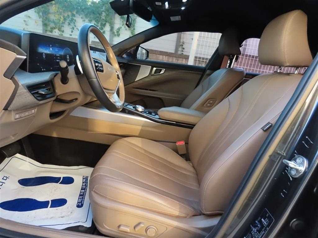 Kia K8 — photo 05