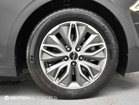 Kia K5 — photo 05