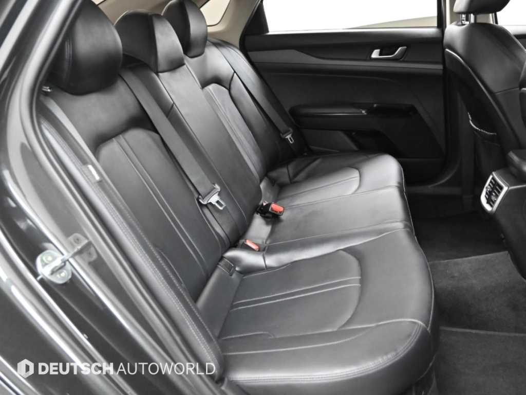 Kia K5 — photo 12