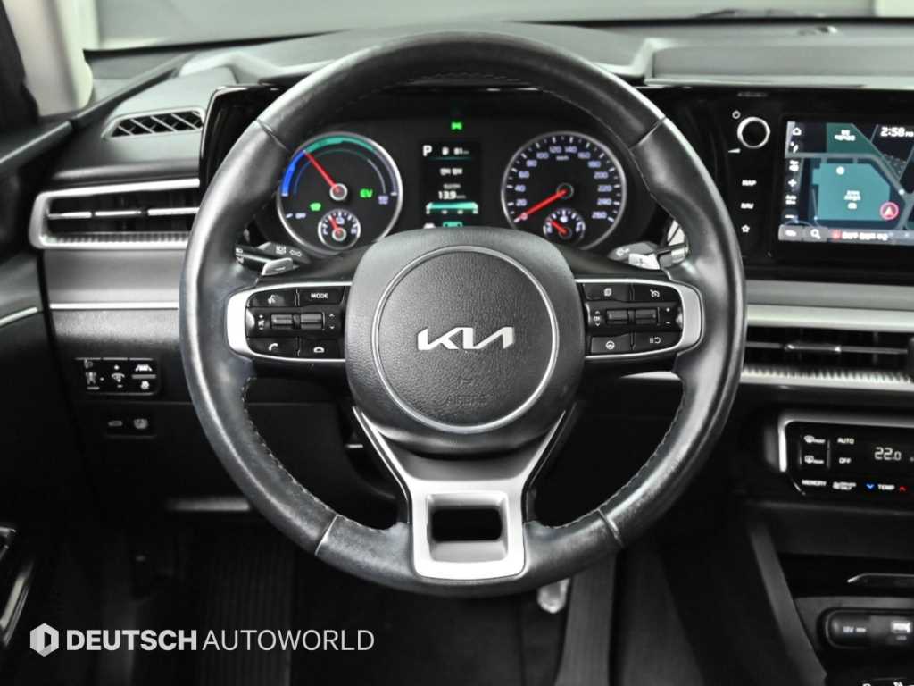 Kia K5 — photo 13