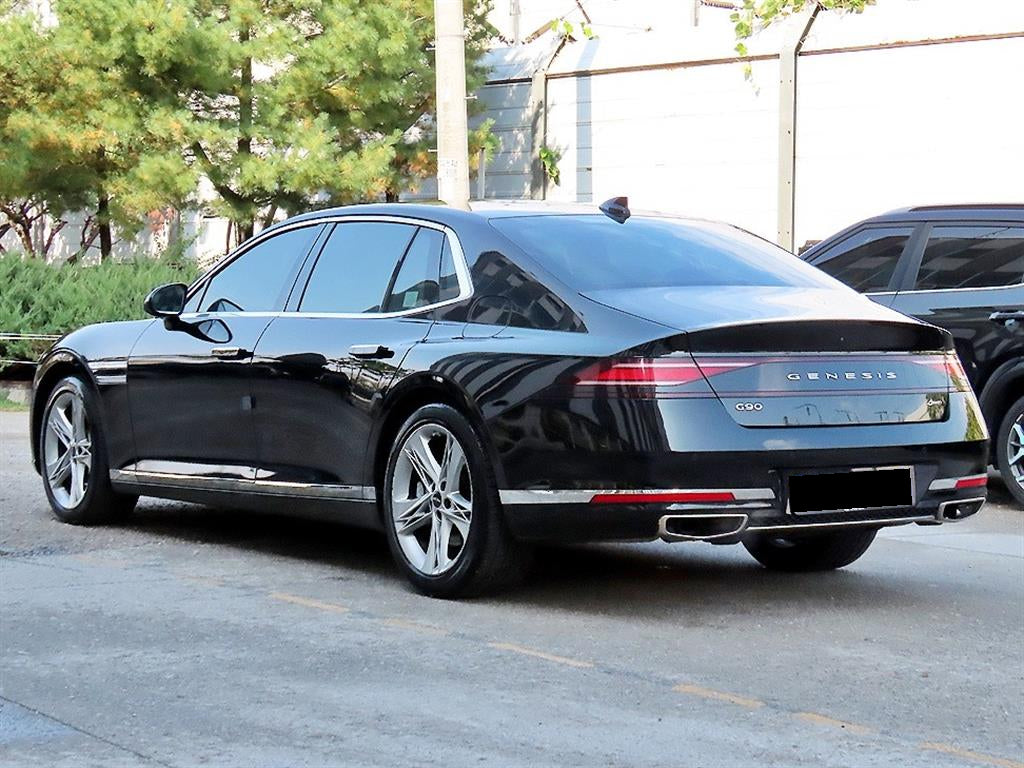 Genesis G90 — photo 03