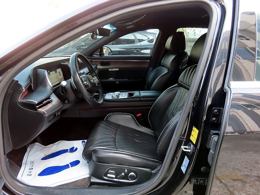 Genesis G90 — photo 05