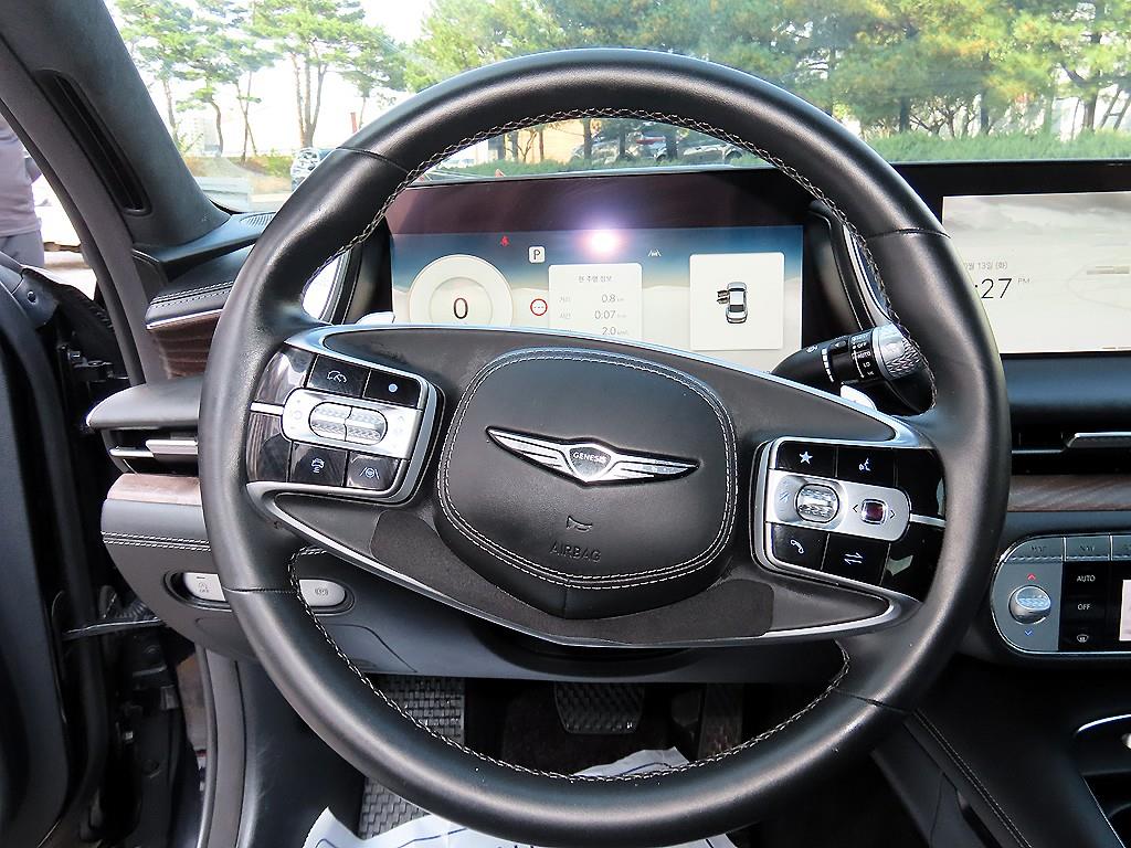 Genesis G90 — photo 08