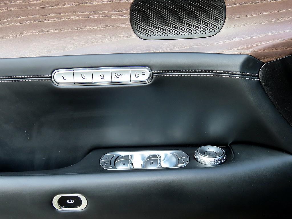 Genesis G90 — photo 12