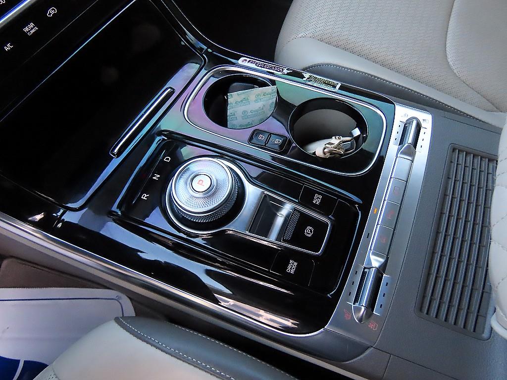 Kia Carnival — photo 10