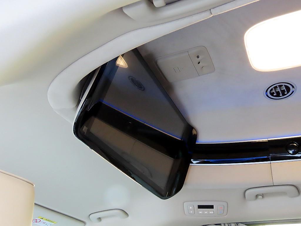 Kia Carnival — photo 14