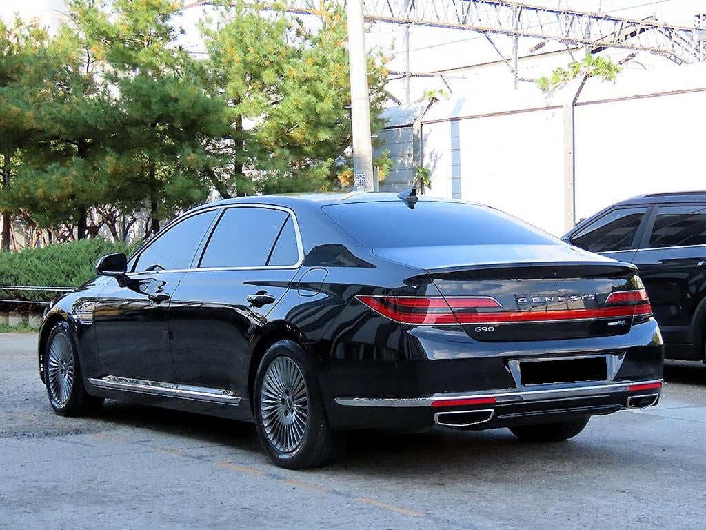 Genesis G90 — photo 03