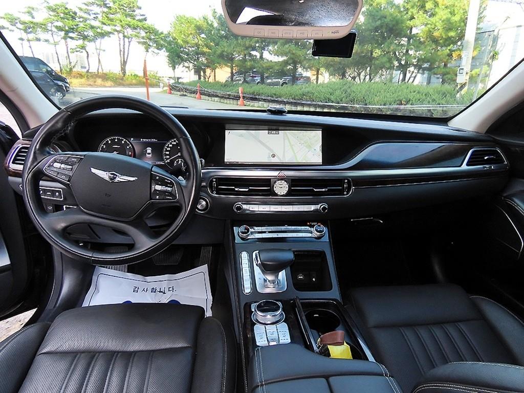 Genesis G90 — photo 07