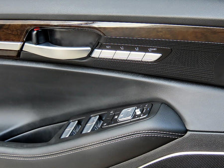 Genesis G90 — photo 12