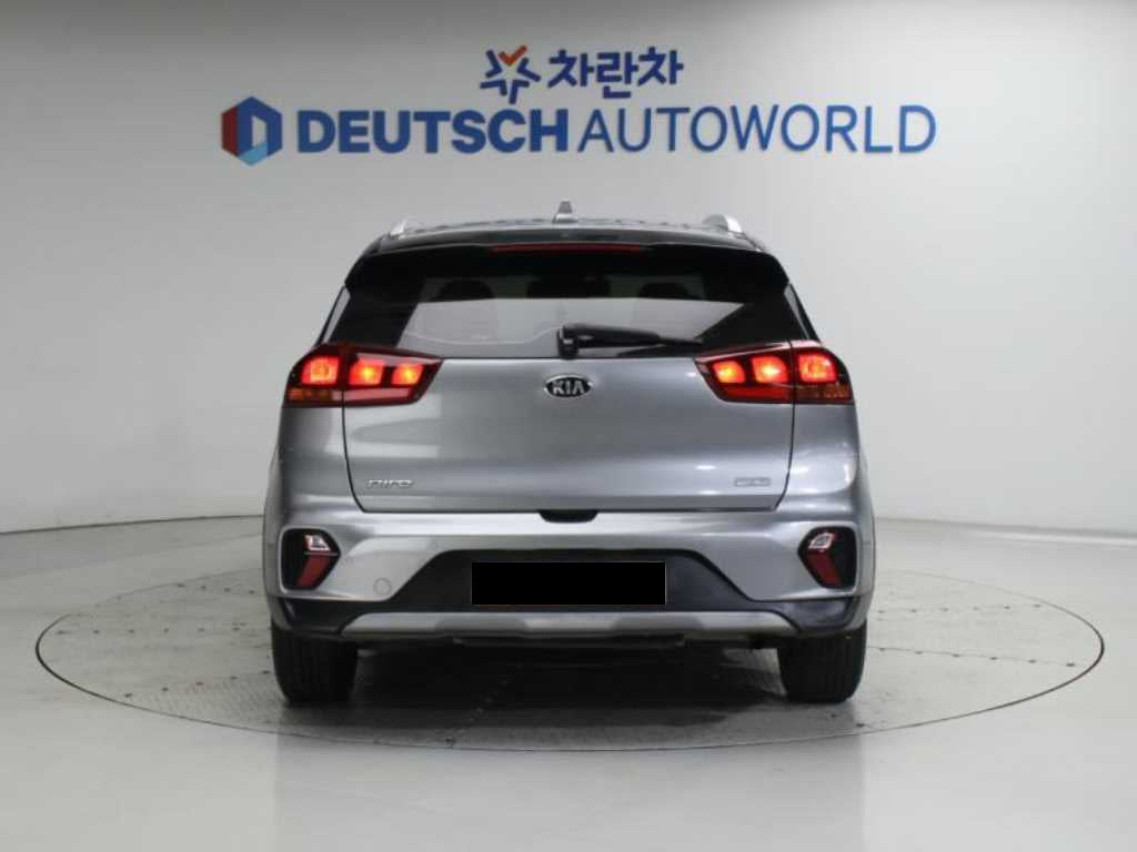Kia Niro — photo 03