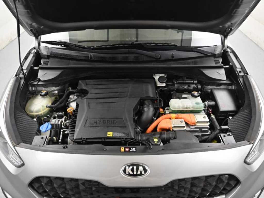 Kia Niro — photo 06