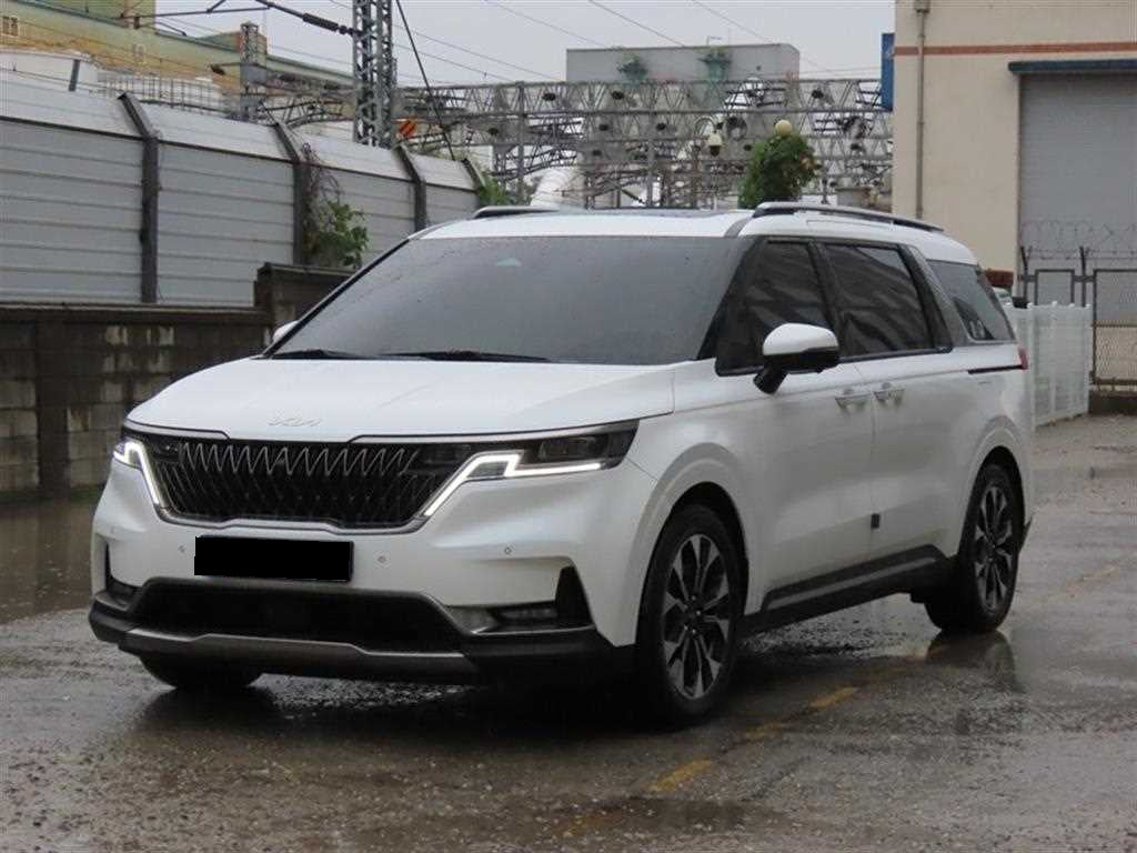 Kia Carnival — photo 02
