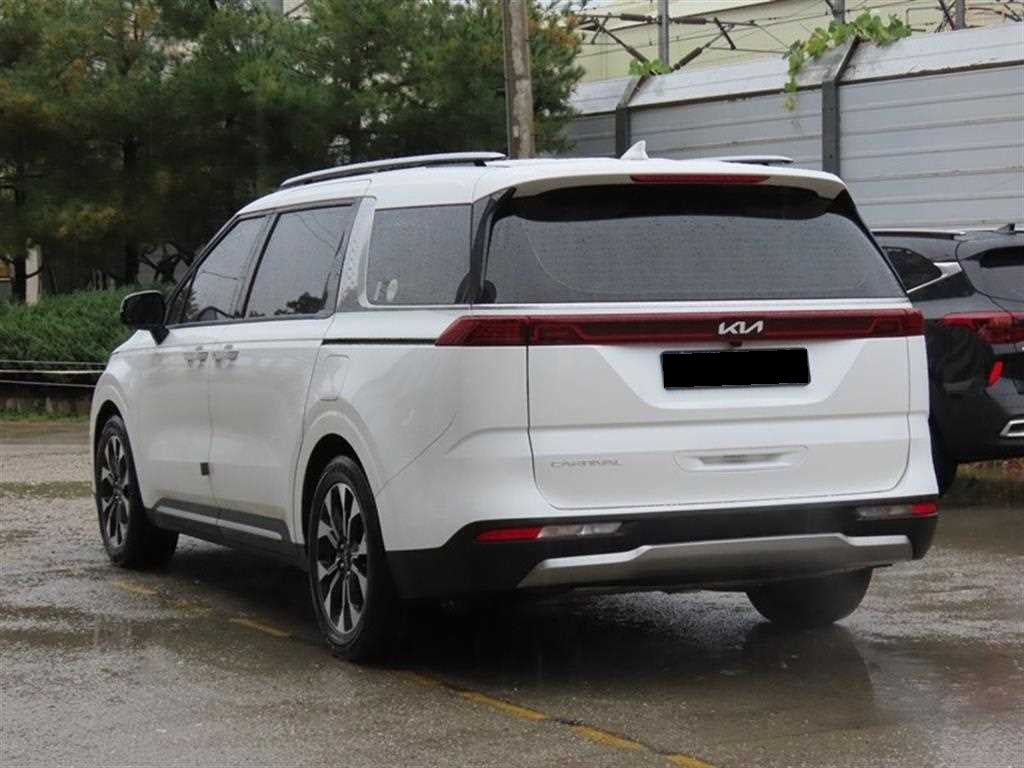 Kia Carnival — photo 03