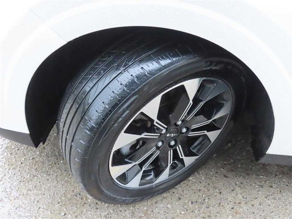 Kia Carnival — photo 18