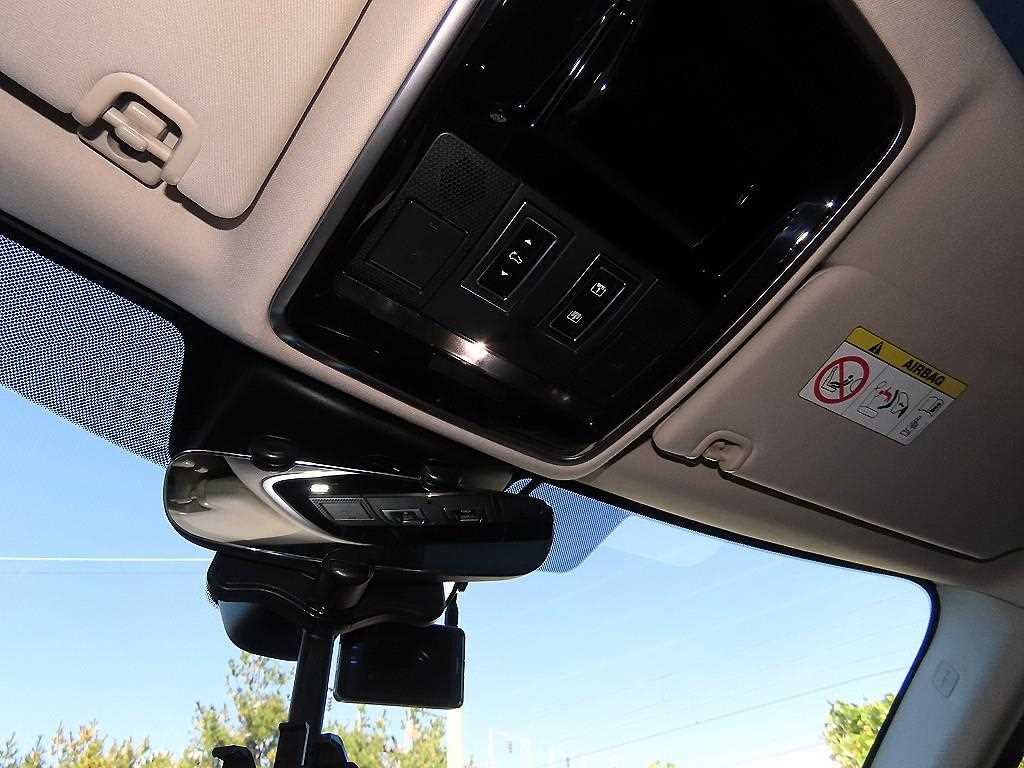Land Rover Range Rover Sport — photo 12