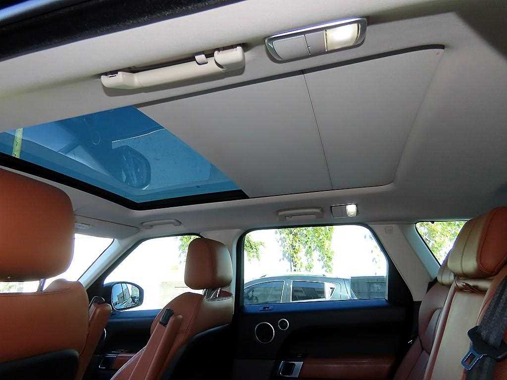 Land Rover Range Rover Sport — photo 16