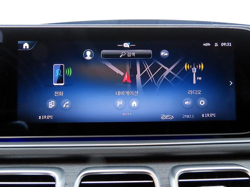Mercedes-Benz GLS-Class — photo 13