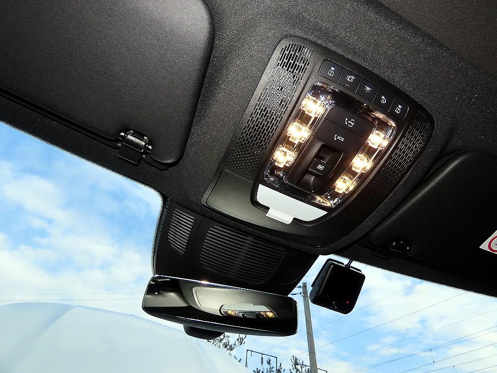 Mercedes-Benz GLS-Class — photo 14