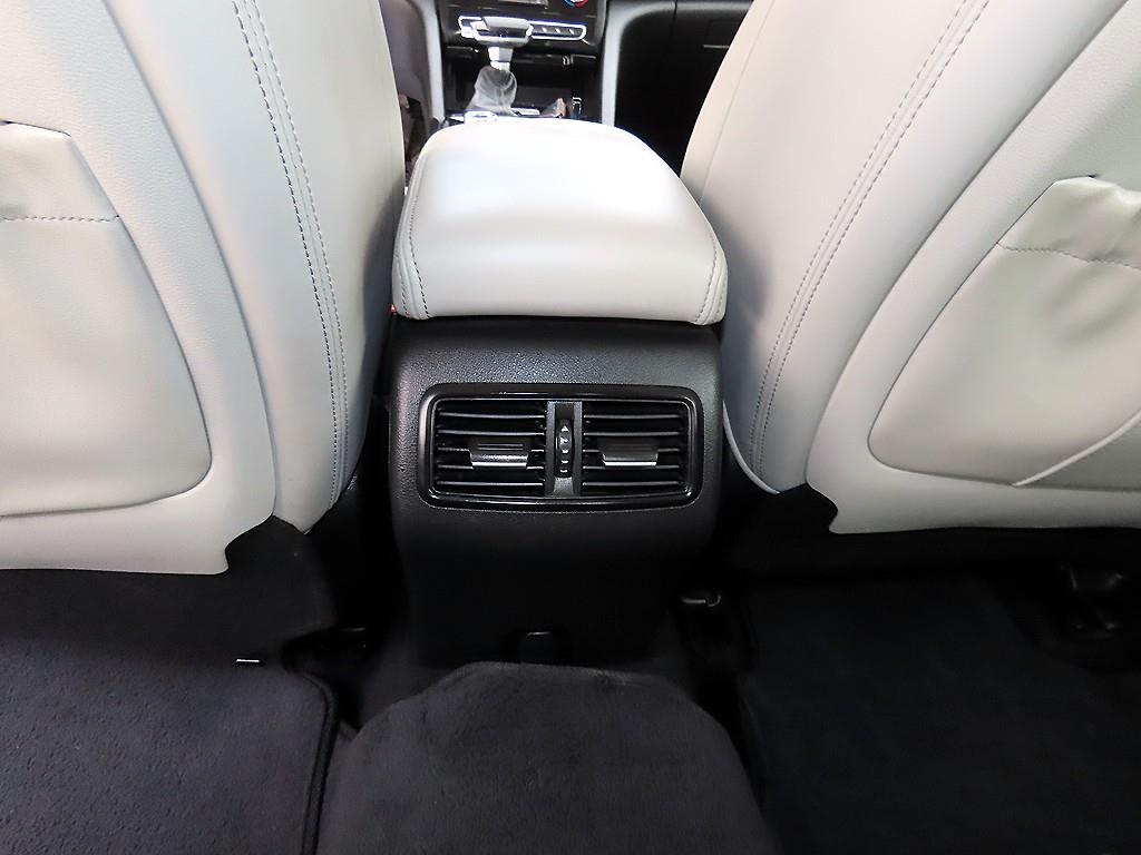 RENAULT SM6 — photo 17